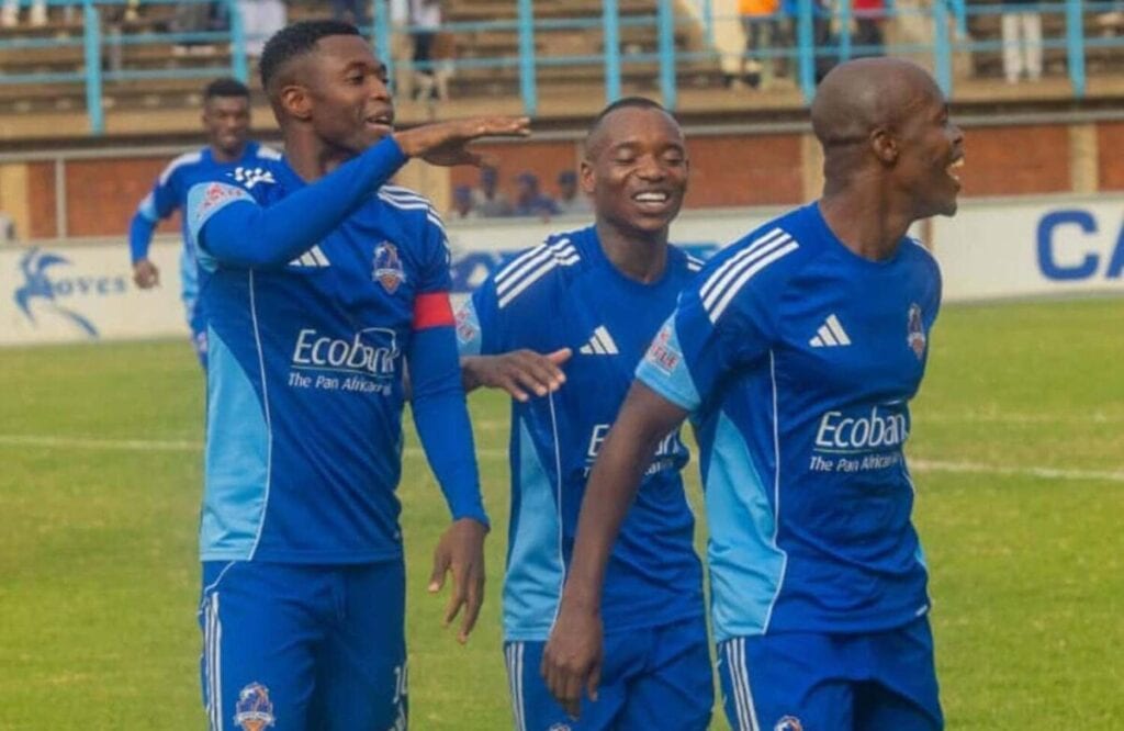 Walter Musona, Knowledge Musona ans Khama-Billiat celebrating a goal