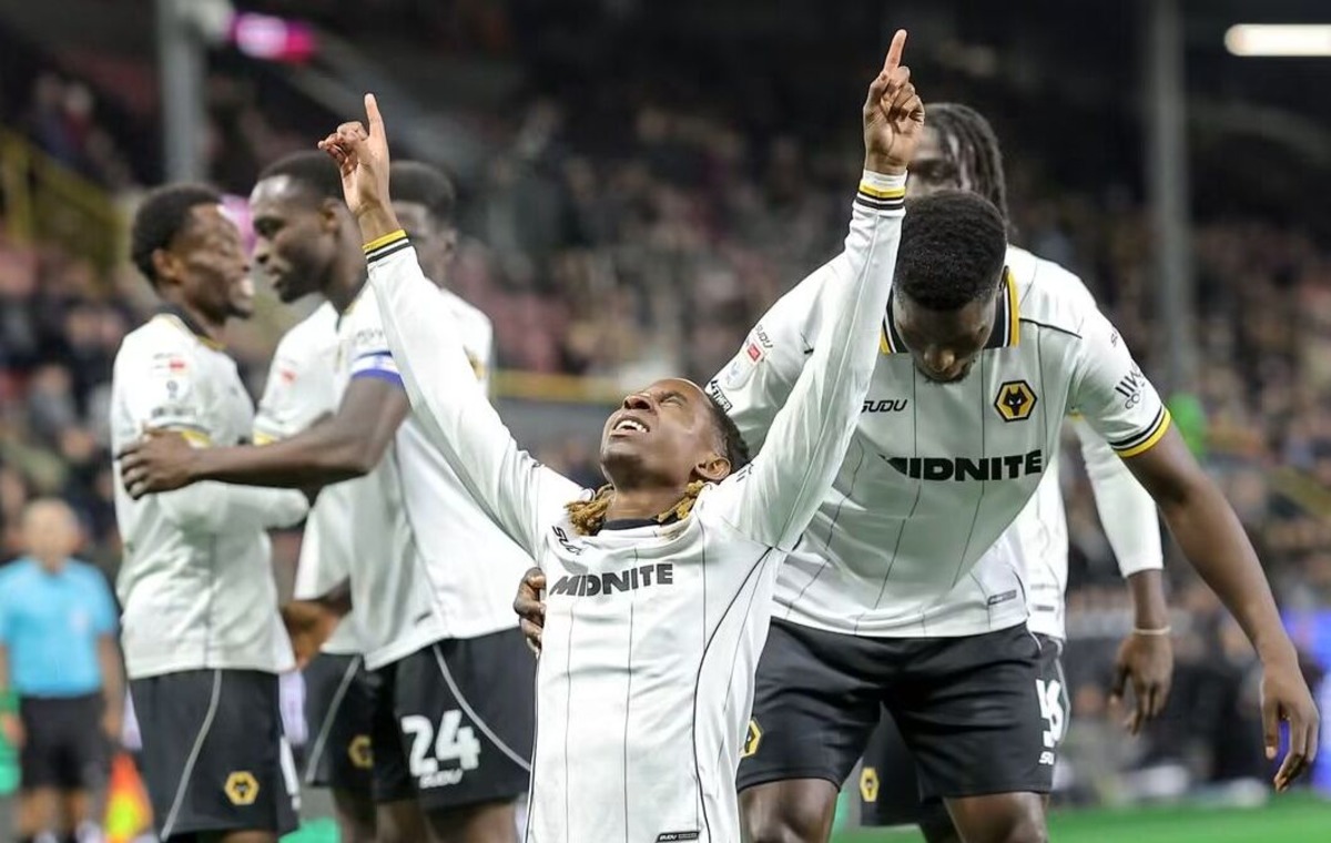 Tawanda Chirewa and Marshall Munetsi Tawanda Chirewa and Marshall Munetsi celebrating a goal